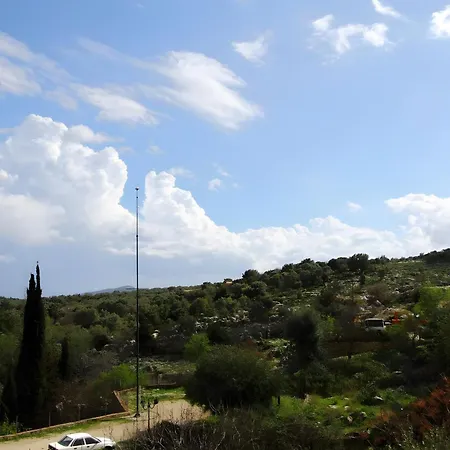 Lakis Superior * Meganisi