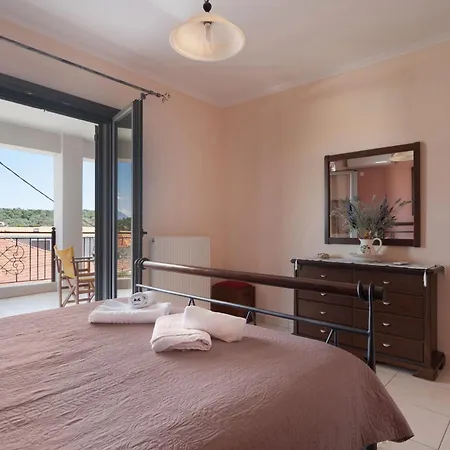 Lakis Superior Apartment Meganisi