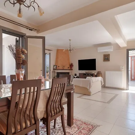 Lakis Superior Apartment *