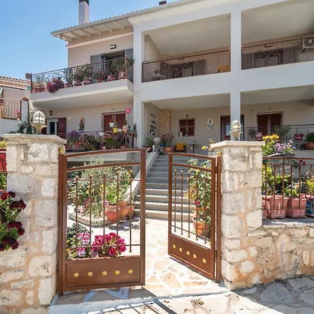 Lakis Superior Apartment Meganisi