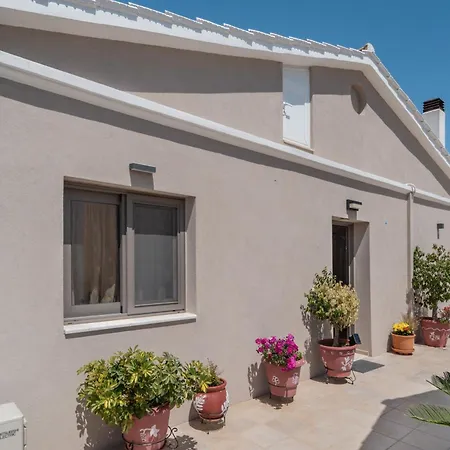 Lakis Superior Apartment